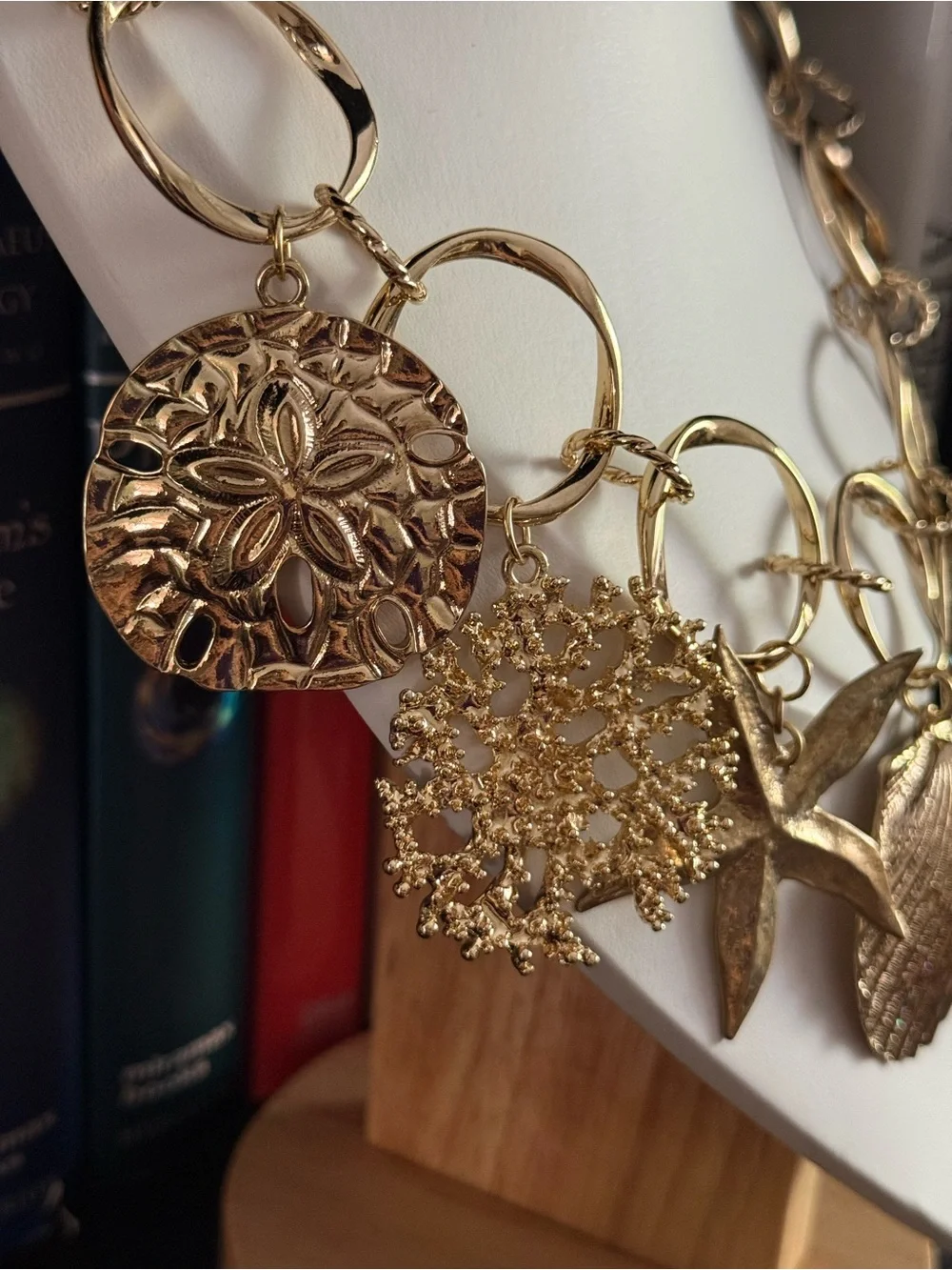 NWT Sequin Gold-Tone Sea Charms Chunky Statement Necklace with Starfish & Shells